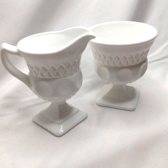 Vintage Mckee Plymouth Milk Glass Creamer Sugar Set - Picture 1 of 7